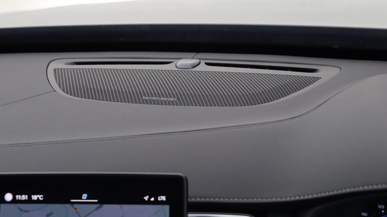 2025 Volvo XC90 B5 (P) AWD Plus Dark (Sunroof, Harman Kardon Sound, 360 Camera, BLIS) ESTATE Petr...