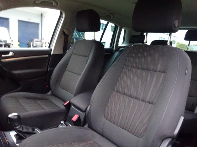2012 Volkswagen Tiguan 2.0 TDi BlueMotion Tech SE 5dr DSG ESTATE DIESEL Automatic