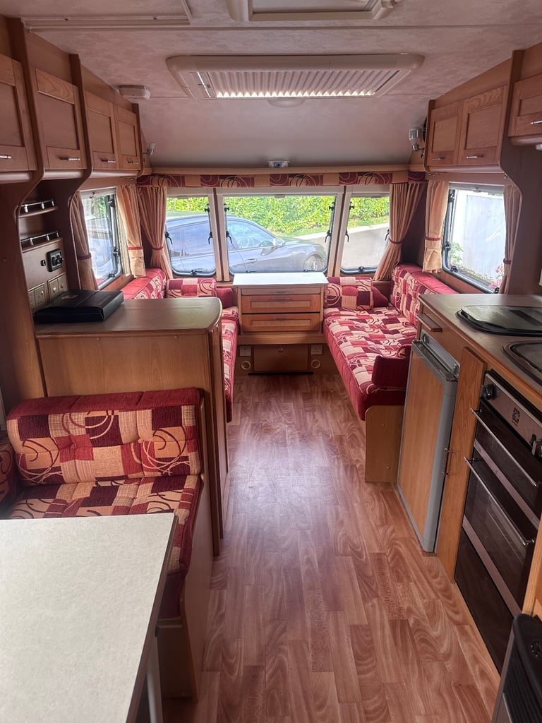 Compass Connoisseur 556 6 Berth Family Caravan