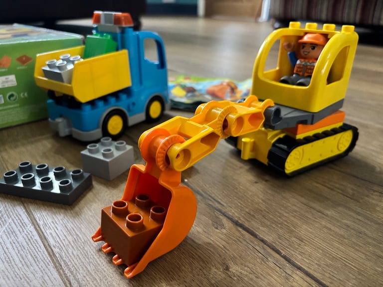 Lego duplo set 10813 digger construction site 