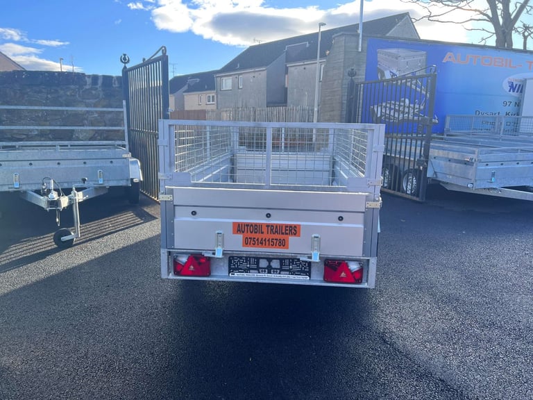 BRAND NEW 8,7FT X 4,2FT SINGLE AXLE TRAILER WITH 40CM MESH 750KG UN BRAKED