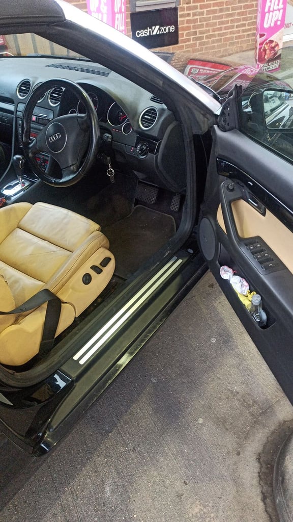 Audi, A4, Convertible, 2003, Semi-Auto, 2496 (cc), 2 doors
