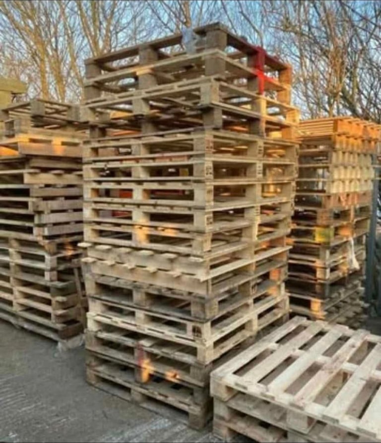 image for Free pallets for delivery to you