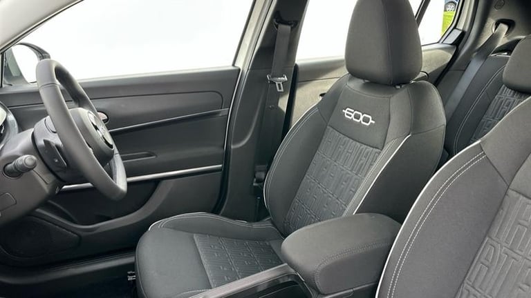 2025 Fiat 600 1.2 MHEV SUV 5dr Petrol Hybrid e-DCT Euro 6 (s/s) (100 ps) Automatic Hatchback Hybr...