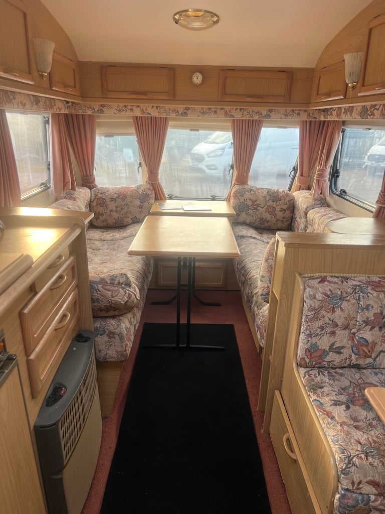 5 berth Bailey Ranger with awning. Can deliver.