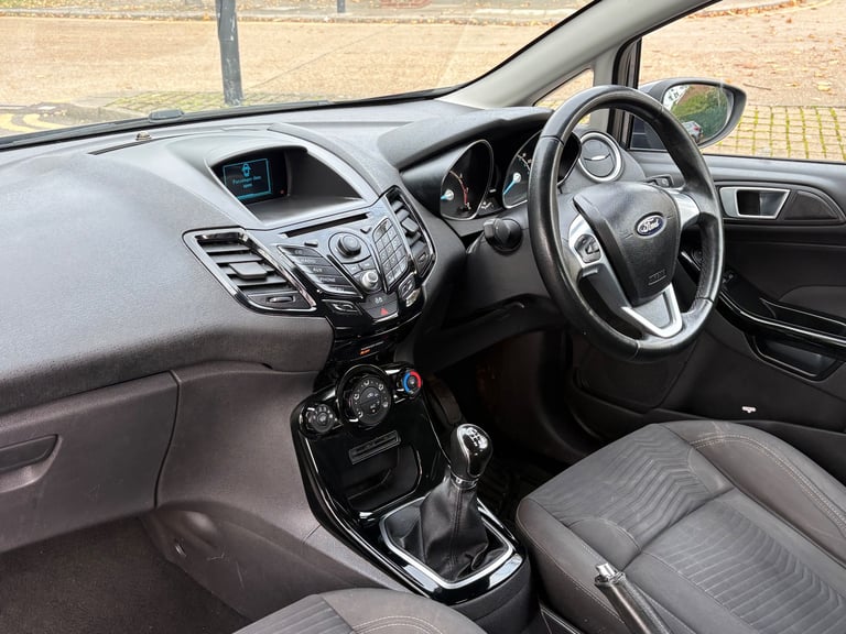 Ford, FIESTA, Hatchback, 2013, Manual, 1241 (cc), 3 doors