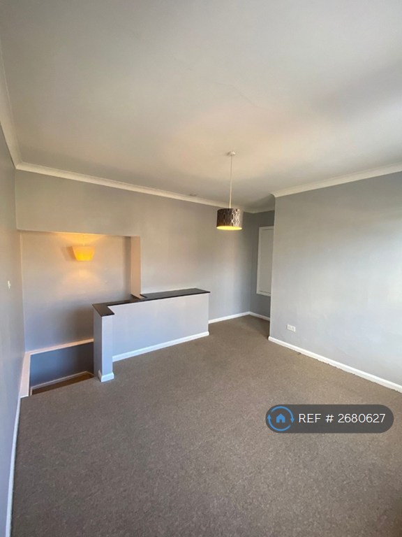 1 bedroom flat in Chatsworth Rd, Croydon, CR0 (1 bed) (#2680627)