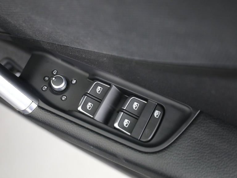 2022 Audi Q2 35 TFSI S Line 5dr S Tronic ESTATE PETROL Automatic