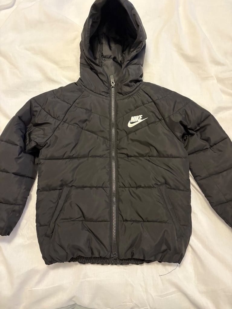 image for Boys Nike coat 5-6 years 