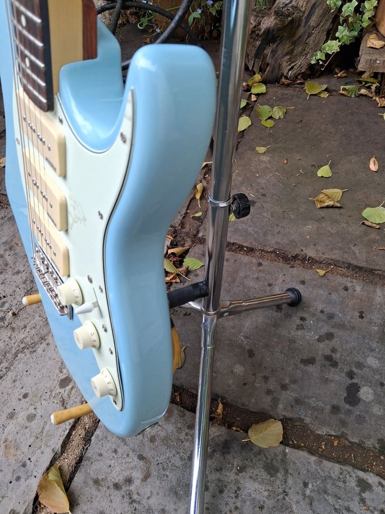 JHS Vintage Advance AV6 Laguna Blue Electric Guitar. New/old stock. Unplayed.