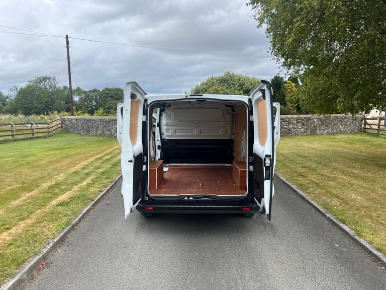 RENAULT TRAFIC SL28 2.0 BLUE DCI 130PS BUSINESS L1H1 SWB VAN 22 REG 35,800 MILES