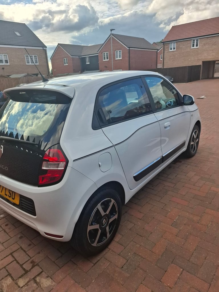 Renault, TWINGO, Hatchback, 2017, Manual, 999 (cc), 5 doors