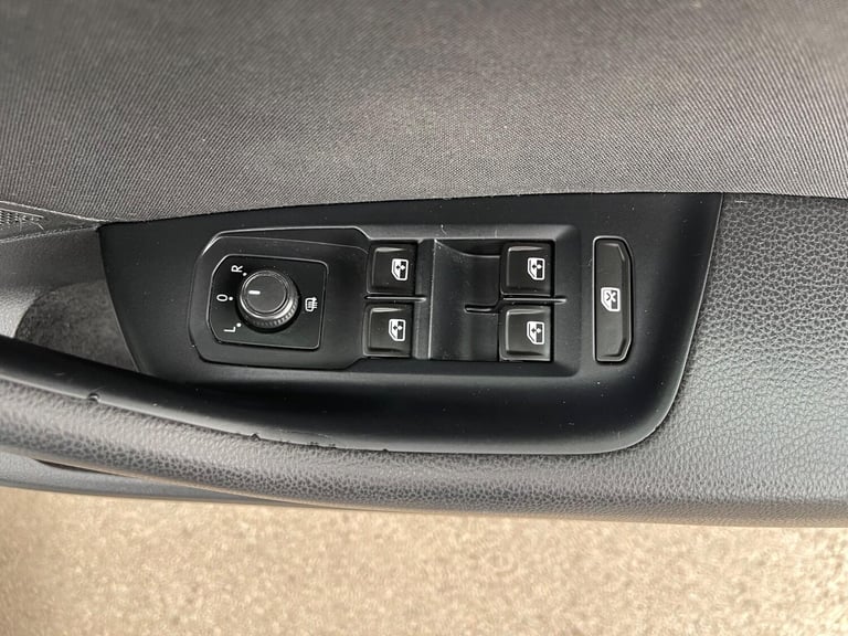 2015 Volkswagen Passat 1.6 TDI BlueMotion Tech S Euro 6 (s/s) 4dr SALOON Diesel Manual