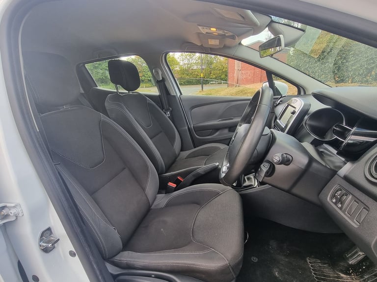 Renault, CLIO, Hatchback, 2017, Manual, 1149 (cc), 5 doors
