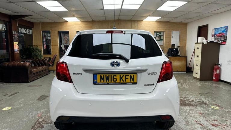 2016 Toyota Yaris 1.5 Hybrid Icon 5dr CVT HATCHBACK PETROL/ELECTRIC Automatic