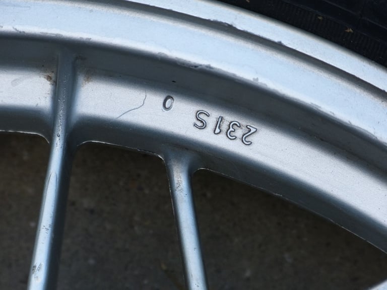 BMW R100RT Classic Motorcycle Rear Wheel (Snowflake)