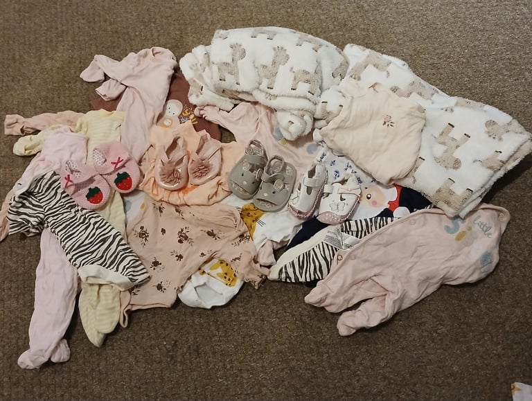 image for Free Baby Girl Newborn - approx 3 Month Clothing