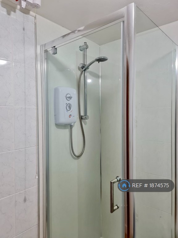 2 bedroom flat in King Street, Dundee, DD1 (2 bed) (#1874575)
