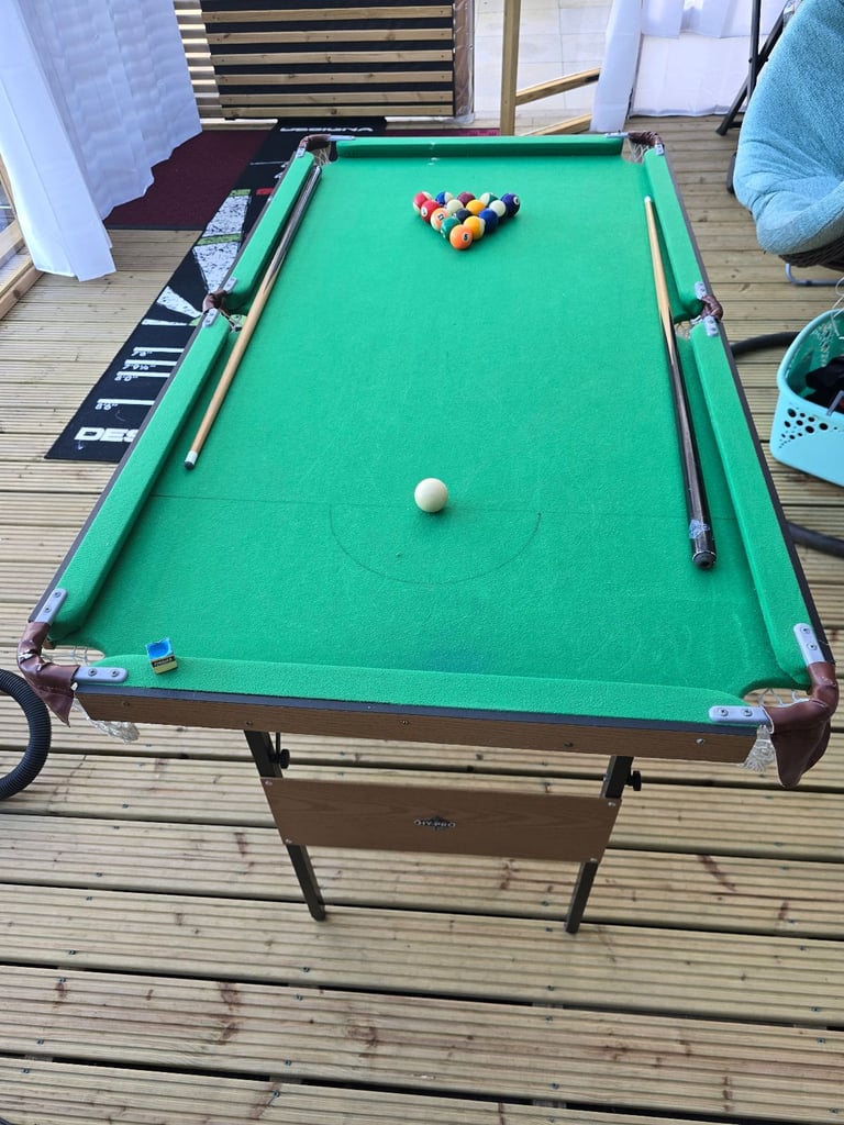 Childrens Pool and snooker table 