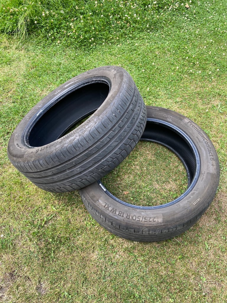 image for Matching pair of 225/50 R18 99W 