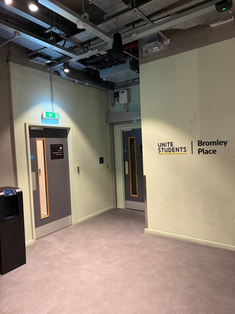 Unite student studio room- Bromley place 