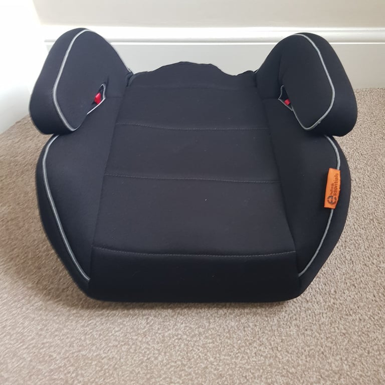 Halfords Essential Booster Car Seat Suitable 4 years-12 years  approx