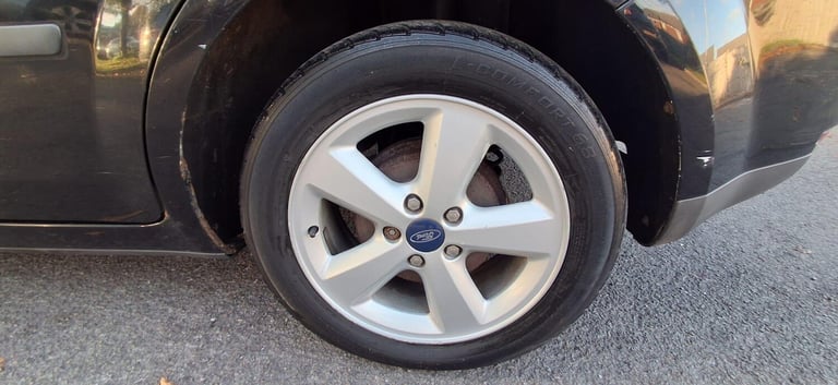 2006 Ford Focus 1.6 Zetec 5dr [Climate Pack] HATCHBACK PETROL Manual