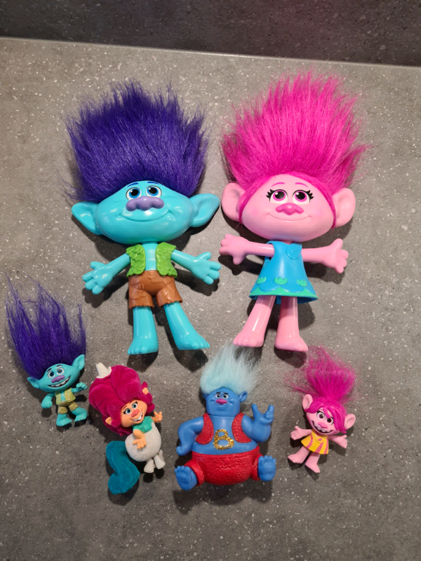 Trolls toy bundle 