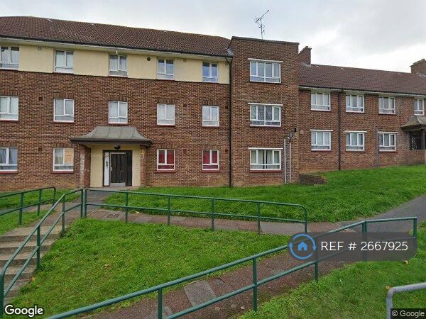 3 bedroom flat in St. Patricks Gardens, Gravesend, DA12 (3 bed) (#2667925)