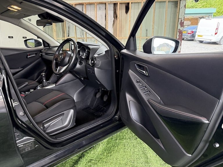 2015 Mazda Mazda2 1.5 Sport Nav 5dr HATCHBACK PETROL Manual