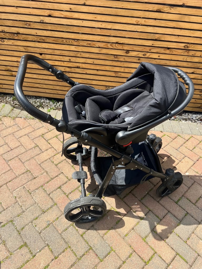 Venicci pushchair and car seat 
