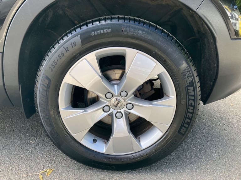 2019 Volvo XC40 1.5 T3 Momentum Pro 5dr Estate PETROL Manual