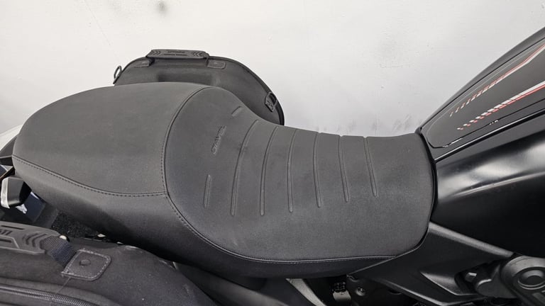 DUCATI DIAVEL 1260 ** LOW MILEAGE - TERMIGNONI EXHAUST - CRASH PROTECTORS **