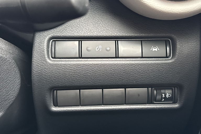 2022 Nissan Juke 1.6 Hybrid Premiere Edition 5dr Auto Hatchback Hybrid Automatic