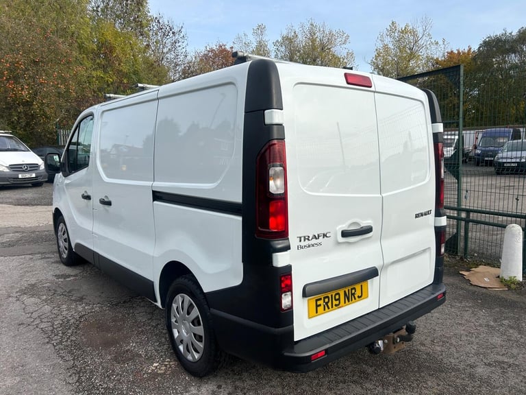 2019 Renault Trafic 1.6 dCi 27 Business SWB Standard Roof Euro 6 5dr PANEL VAN Diesel Manual