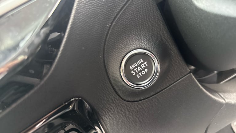 2025 Vauxhall Mokka Electric 50kWh Griffin SUV 5dr Electric Auto (136 ps) SUV Electric Automatic