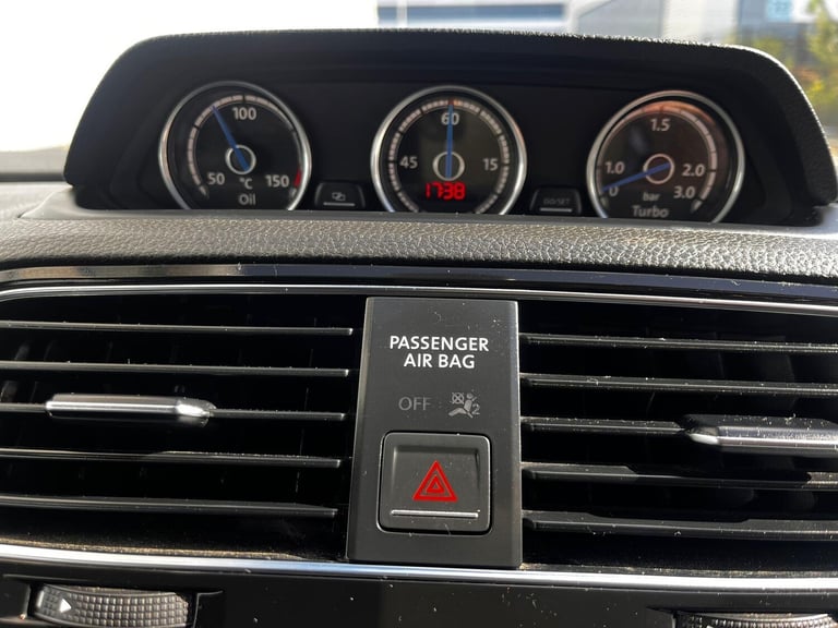 2015 Volkswagen Scirocco 2.0 TSI BlueMotion Tech R DSG Euro 6 (s/s) 3dr COUPE Petrol Automatic