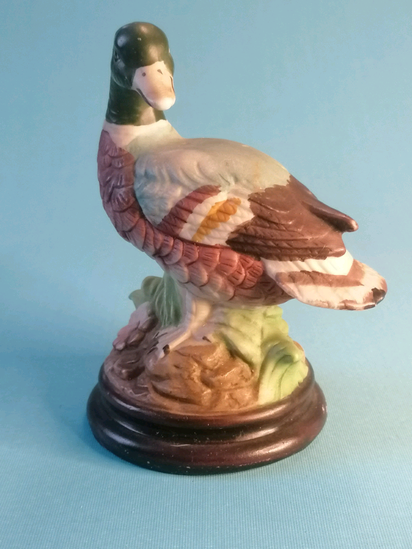 5-inch  goose sculpture. 