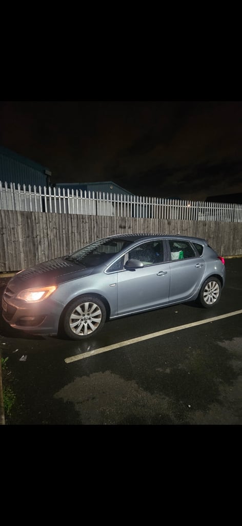 Vauxhall, ASTRA, Hatchback, 2014, Semi-Auto, 1956 (cc), 5 doors