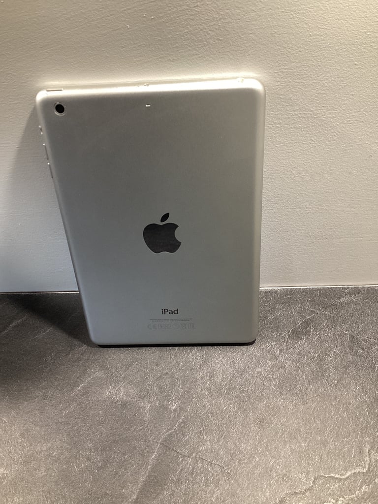 Apple I pad mini 2 32gb 2nd generation 