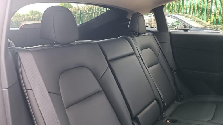  Tesla Model Y (Dual Motor) Long Range Auto 4WDE 5dr Electric Automatic