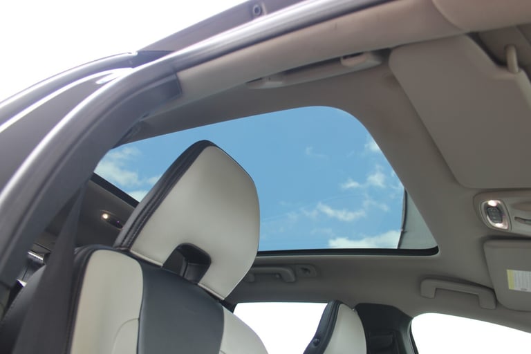 2013 Volvo V40 D3 Cross Country Lux Nav Geartronic HATCHBACK Diesel Automatic