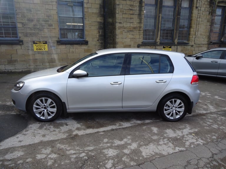 VOLKSWAGEN GOLF 1.6 TDI Match Silver Auto Diesel 2012
