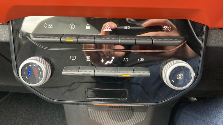 2025 Dacia Spring 27kWh Expression 65 48kW 5dr Auto Electric Hatchback Hatchback Electric Automatic