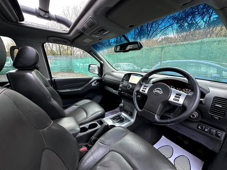 2013 Nissan Navara 3.0 dCi V6 Outlaw 4WD Diesel 4-Door Diesel