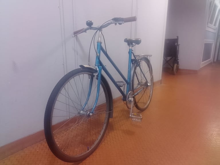 Female Dutch Style Bike