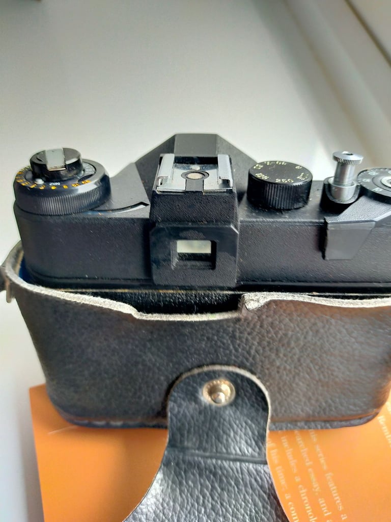 Excellent Zenit ET + Helios 77M-4 SLR camera.