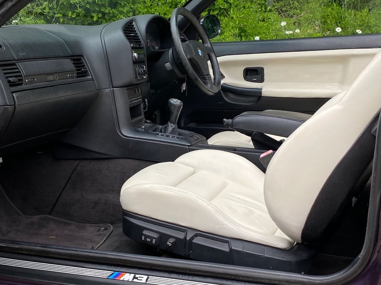 BMW M3 3.0 CONVERTIBLE 2DR [1995-M] DAYTONA VIOLET METALIC