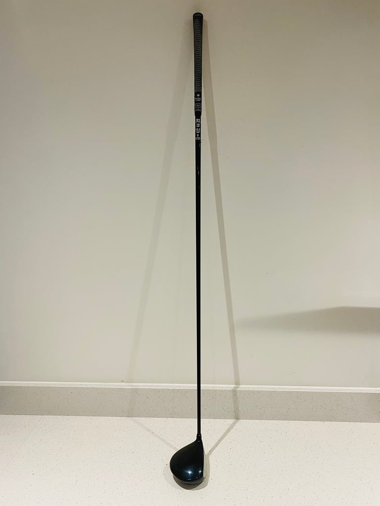 SRIXON XX10 AX SOLE TITANIUM DRIVER.     R/H. 