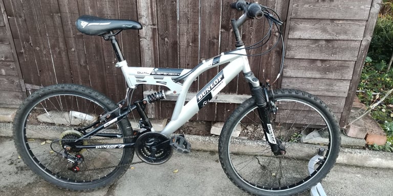 image for Full suspension, 24" wheels, front disc brakes